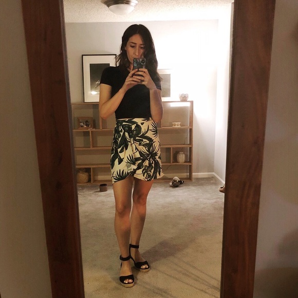 Meet your Posher, Jessica - Picture 2 of 6